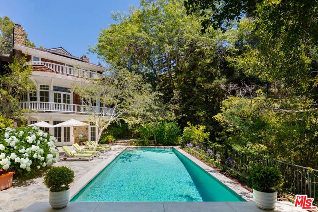 2041 Mandeville Canyon Road, Los Angeles, CA 90049