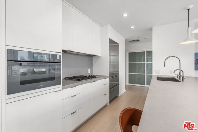 1155 S Grand Avenue 2109, Los Angeles, CA 90015