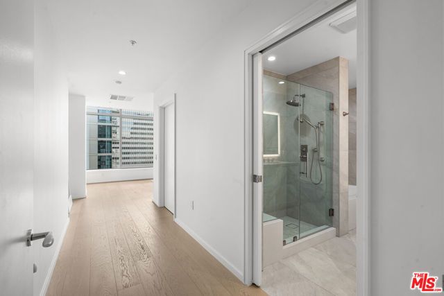 1155 S Grand Avenue 2109, Los Angeles, CA 90015