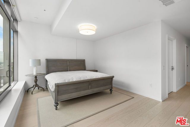 1155 S Grand Avenue 2109, Los Angeles, CA 90015