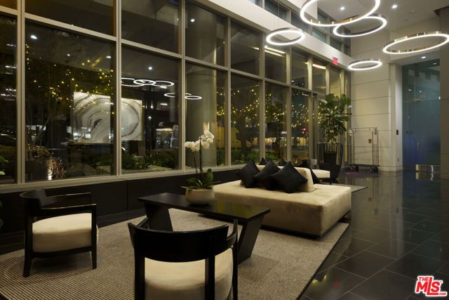 1155 S Grand Avenue 2109, Los Angeles, CA 90015