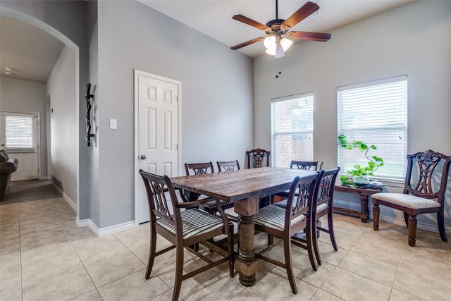 9204 Lockhart Drive, Arlington, TX 76002