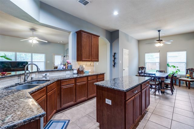 9204 Lockhart Drive, Arlington, TX 76002