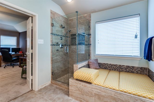 9204 Lockhart Drive, Arlington, TX 76002