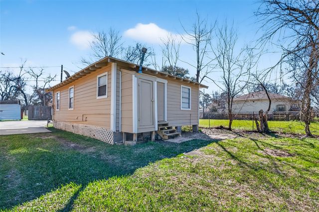 3807 Love Street, Houston, TX 77026