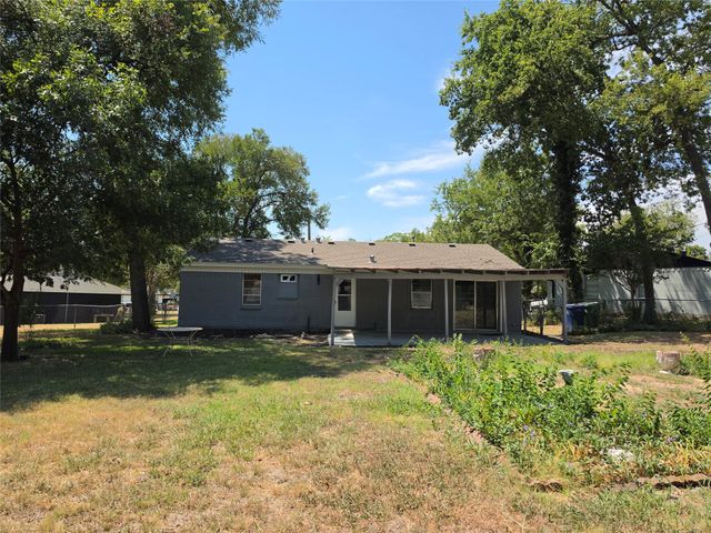 1007 Quincy Circle, Garland, TX 75040