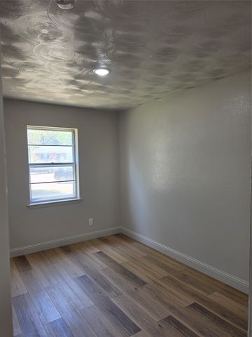 1007 Quincy Circle, Garland, TX 75040