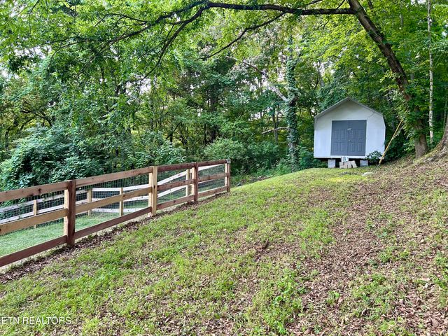 2517 Drinnen Rd, Knoxville, TN 37914