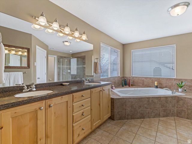 2943 W CURRENT CREEK DR, South Jordan, UT 84095