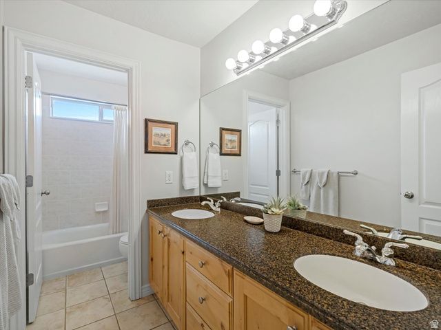 2943 W CURRENT CREEK DR, South Jordan, UT 84095