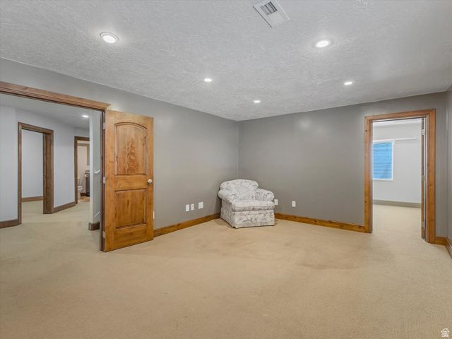 2943 W CURRENT CREEK DR, South Jordan, UT 84095