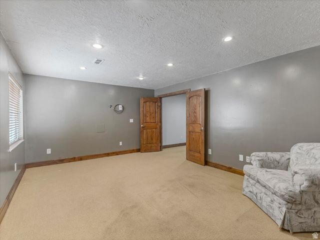 2943 W CURRENT CREEK DR, South Jordan, UT 84095