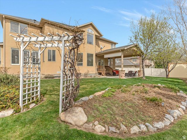 2943 W CURRENT CREEK DR, South Jordan, UT 84095