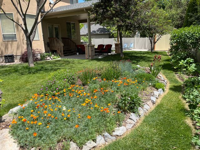 2943 W CURRENT CREEK DR, South Jordan, UT 84095