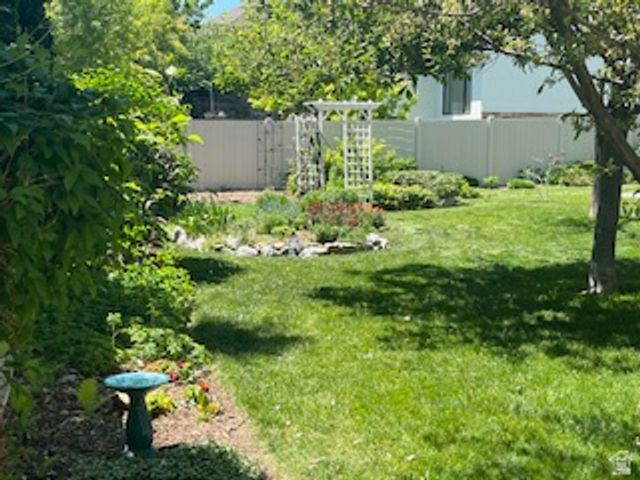 2943 W CURRENT CREEK DR, South Jordan, UT 84095