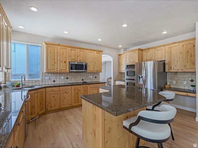 2943 W CURRENT CREEK DR, South Jordan, UT 84095