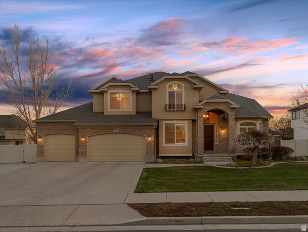 Image 1 of property listing at 2943 W CURRENT CREEK DR, South Jordan, UT 84095