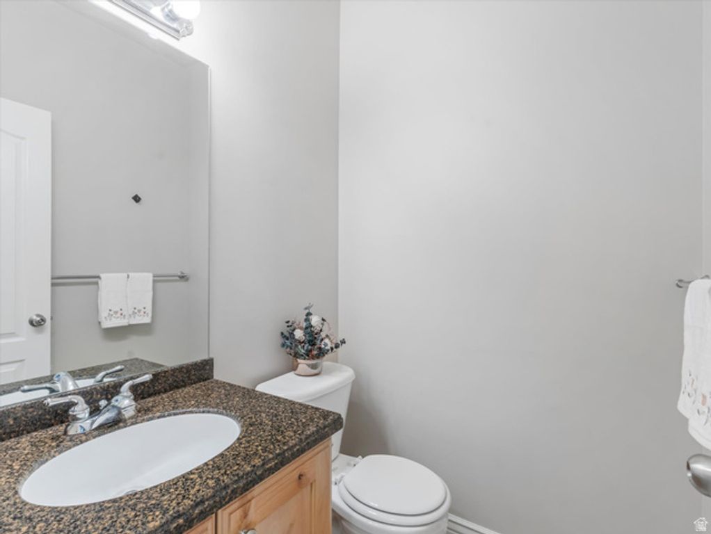 Image 12 of property listing at 2943 W CURRENT CREEK DR, South Jordan, UT 84095