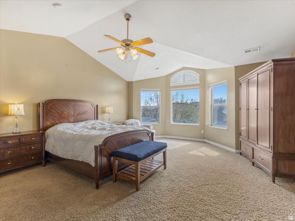 Image 17 of property listing at 2943 W CURRENT CREEK DR, South Jordan, UT 84095