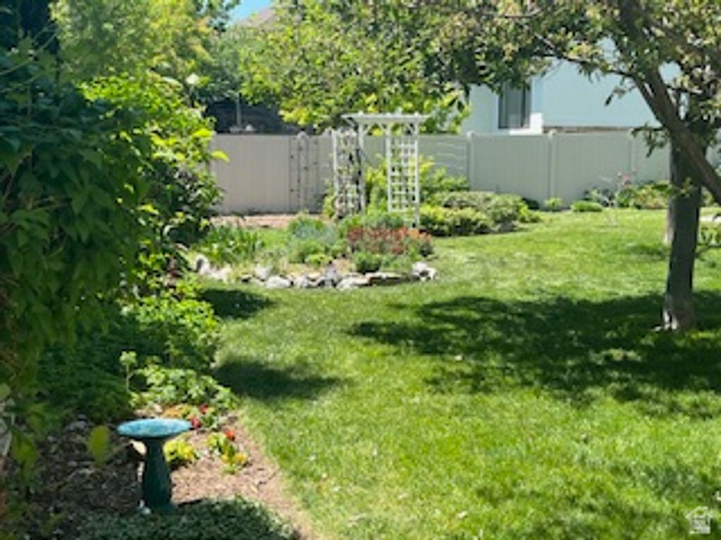 Image 58 of property listing at 2943 W CURRENT CREEK DR, South Jordan, UT 84095