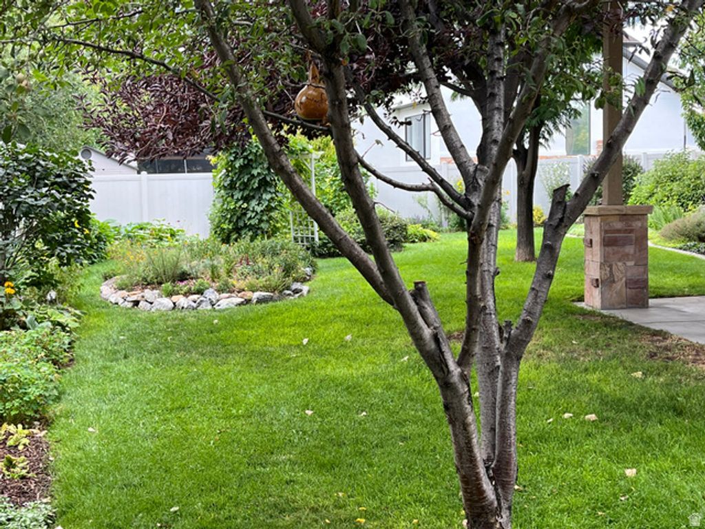 Image 63 of property listing at 2943 W CURRENT CREEK DR, South Jordan, UT 84095