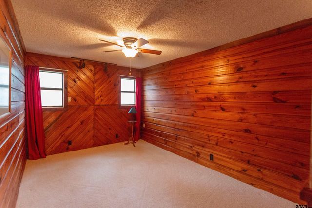 115 Lago Vista Ln, Jacksonville, TX 75766