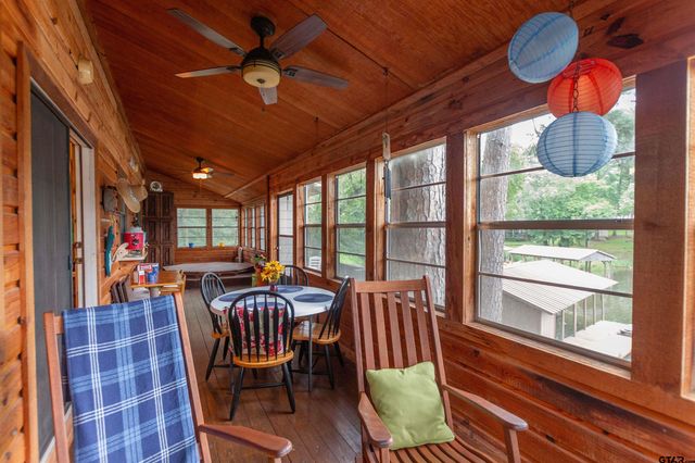 115 Lago Vista Ln, Jacksonville, TX 75766