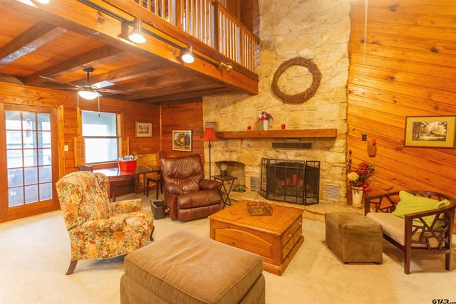 115 Lago Vista Ln, Jacksonville, TX 75766