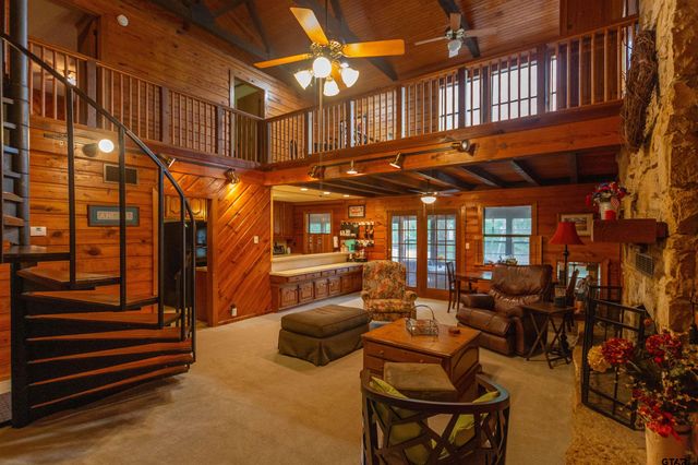 115 Lago Vista Ln, Jacksonville, TX 75766