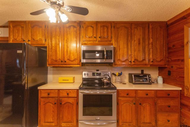 115 Lago Vista Ln, Jacksonville, TX 75766