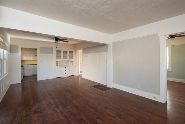 349 Laurel Ave, Oakdale, CA 95361