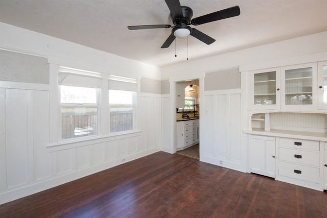 349 Laurel Ave, Oakdale, CA 95361