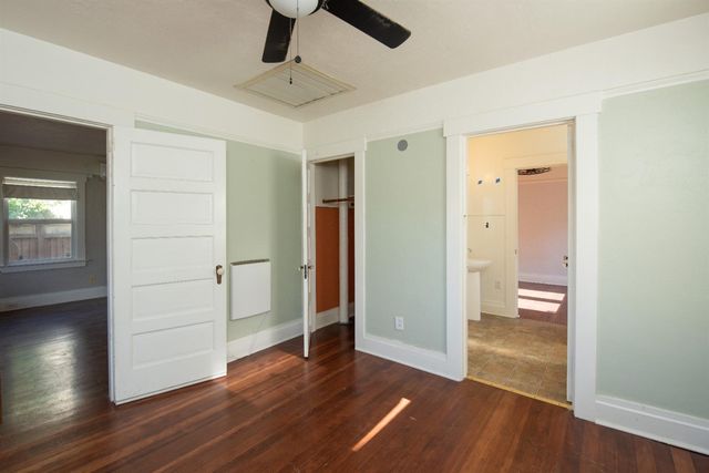 349 Laurel Ave, Oakdale, CA 95361