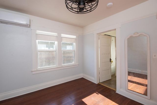 349 Laurel Ave, Oakdale, CA 95361