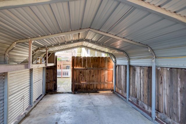 349 Laurel Ave, Oakdale, CA 95361