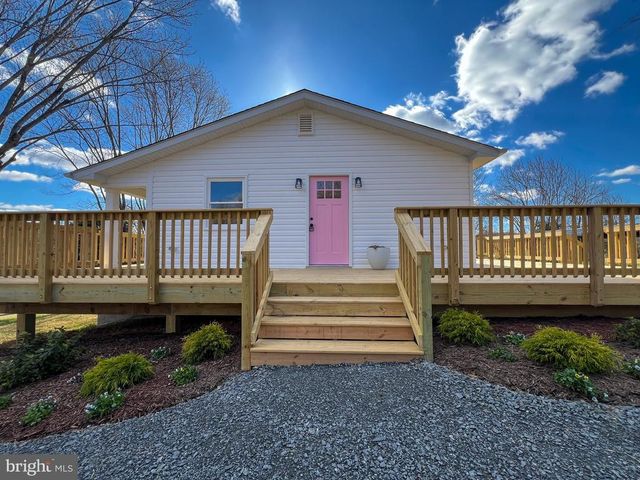 22 HOPEWELL LN, Sperryville, VA 22740