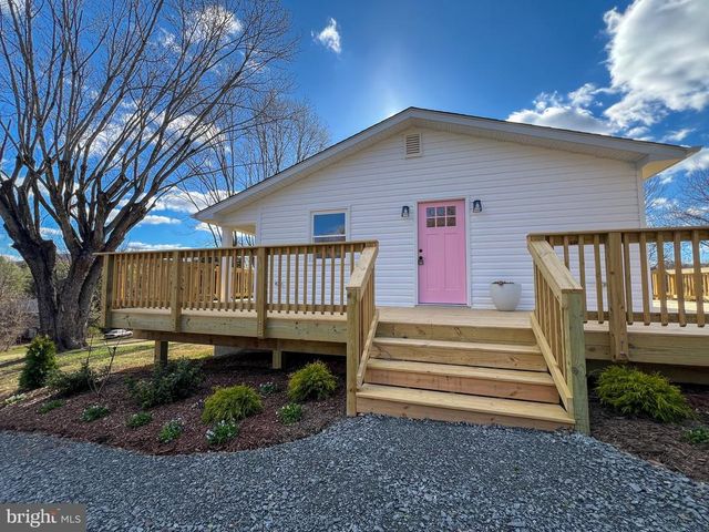 22 HOPEWELL LN, Sperryville, VA 22740