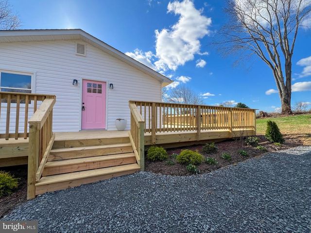 22 HOPEWELL LN, Sperryville, VA 22740