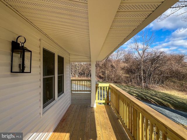 22 HOPEWELL LN, Sperryville, VA 22740