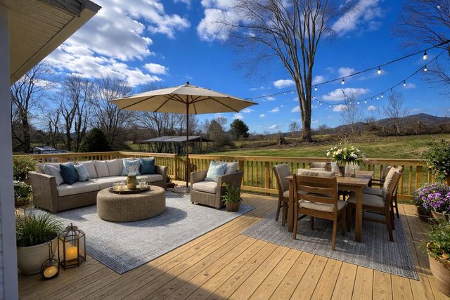 22 HOPEWELL LN, Sperryville, VA 22740