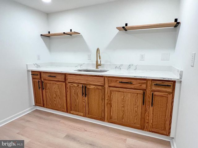 22 HOPEWELL LN, Sperryville, VA 22740