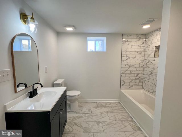22 HOPEWELL LN, Sperryville, VA 22740