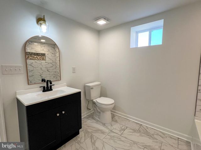 22 HOPEWELL LN, Sperryville, VA 22740