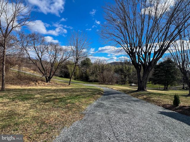 22 HOPEWELL LN, Sperryville, VA 22740