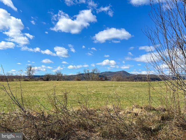 22 HOPEWELL LN, Sperryville, VA 22740