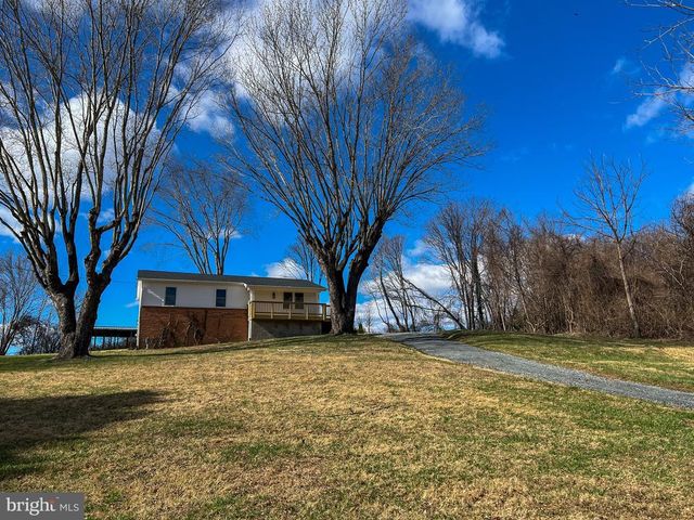 22 HOPEWELL LN, Sperryville, VA 22740