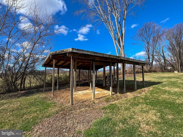 22 HOPEWELL LN, Sperryville, VA 22740