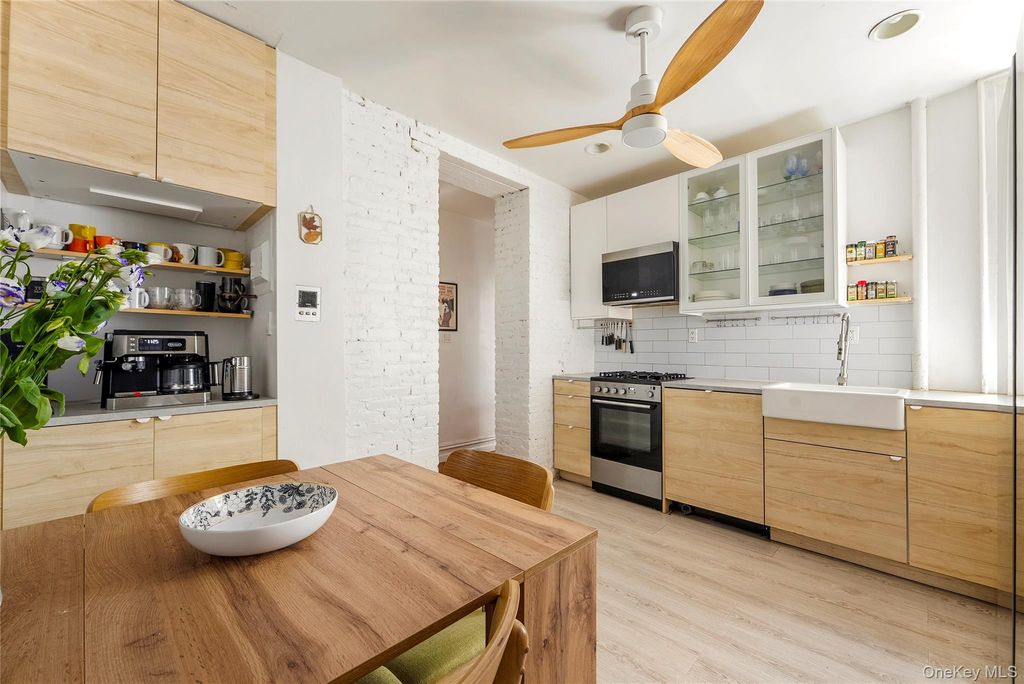 509 W 122nd Street 3, New York (manhattan), NY 10027 — photo 3