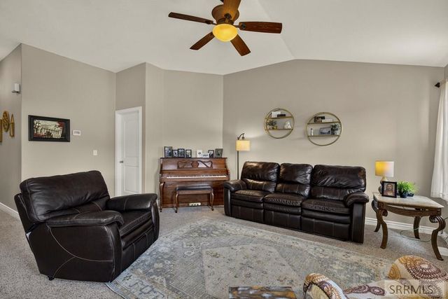 349 La Montagna Strada, Pocatello, ID 83201
