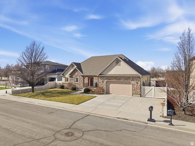 1092 S VALLEY SAGE DR, Springville, UT 84663